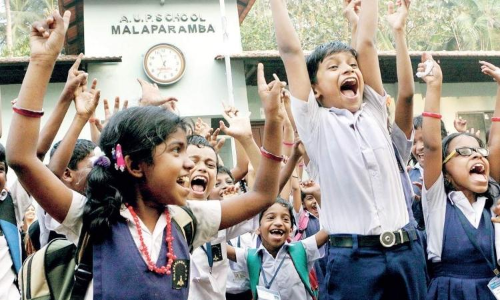 വിദ്യാർഥികളെ സ്​കൂളിലെത്തിക്കാൻ രക്ഷിതാക്കളുടെ അനുമതി തേടും