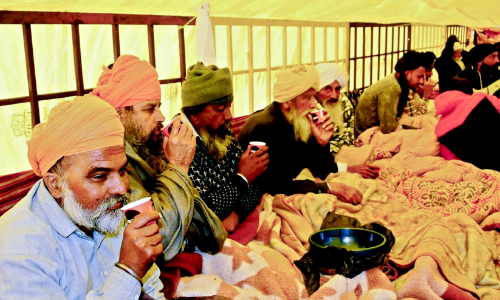 ത​ള​രാ​തെ മു​ന്നോ​ട്ട്;​ തോ​മ​റി​െൻറ പ​ുതിയ   ക​ത്തും ക​ർ​ഷ​ക​ർ ത​ള്ളി