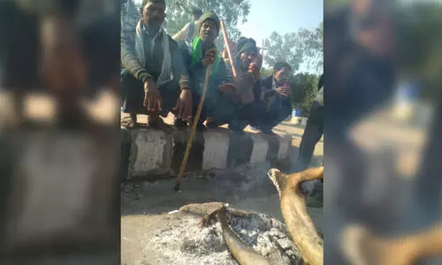 നേതാവ്​ മന്ത്രിക്കൊപ്പം പോയിട്ടും അനുയായികൾ ചില്ലയിൽ