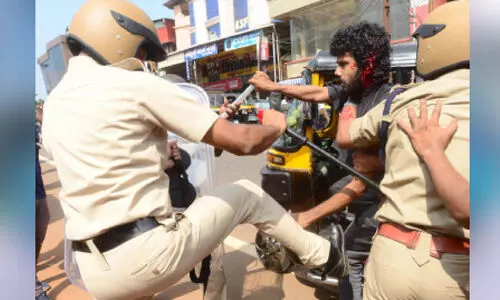 കാമ്പസ്​ ഫ്രണ്ട്​ മാർച്ച്; ​ലാത്തിച്ചാർജിൽ നിരവധി പേർക്ക്​ പരിക്ക്