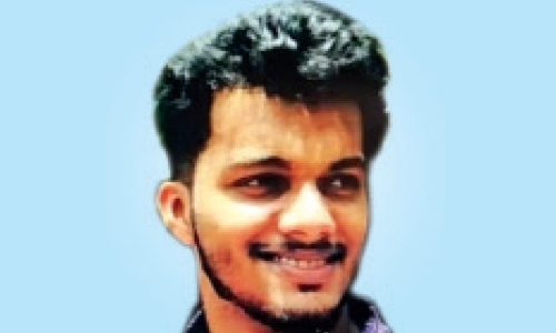 കാ​റി​ടി​ച്ച് പ​രി​ക്കേ​റ്റ വി​ദ്യാ​ർ​ഥി മ​രി​ച്ചു