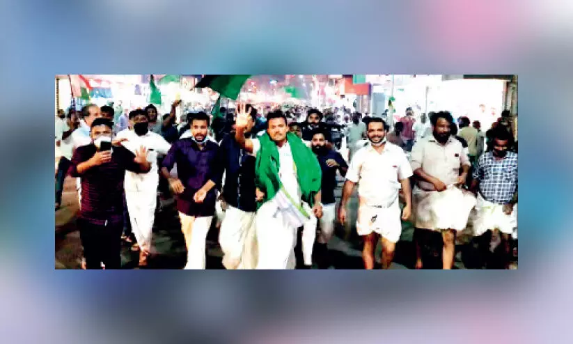 തിരൂരങ്ങാടി നഗരസഭ: റീ പോളിങ്ങിൽ യു.ഡി.എഫിന് ജയം; ജാഫർ കുന്നത്തേരിയുടെ ജയം 99 വോട്ടിെൻറ ഭൂരിപക്ഷത്തിൽ തിരൂരങ്ങാടി നഗരസഭ: റീ പോളിങ്ങിൽ യു.ഡി.എഫിന് ജയം; ജാഫർ കുന്നത്തേരിയുടെ ജയം 99 വോട്ടിെൻറ ഭൂരിപക്ഷത്തിൽ