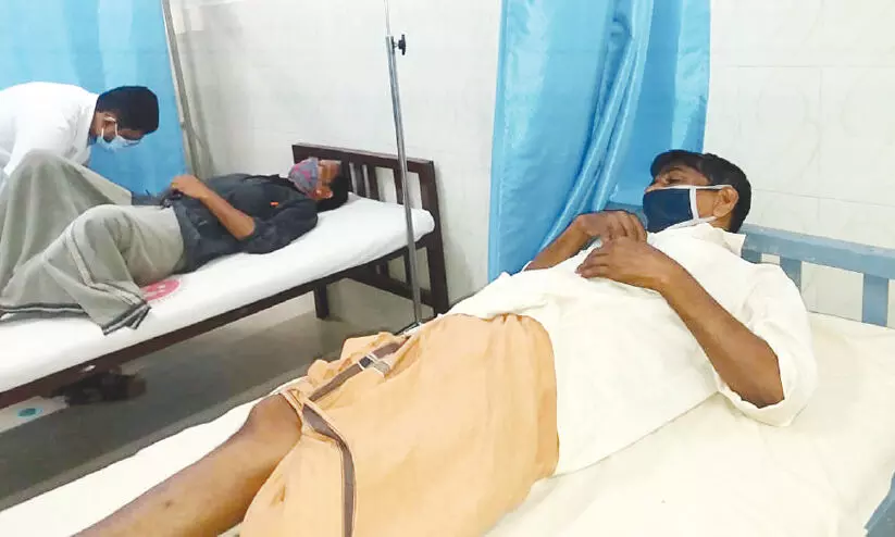 കോൺഗ്രസ് പ്രവർത്തകരെ വീട്ടിൽ കയറി ആക്രമിച്ചതായി പരാതി കോൺഗ്രസ് പ്രവർത്തകരെ വീട്ടിൽ കയറി ആക്രമിച്ചതായി പരാതി