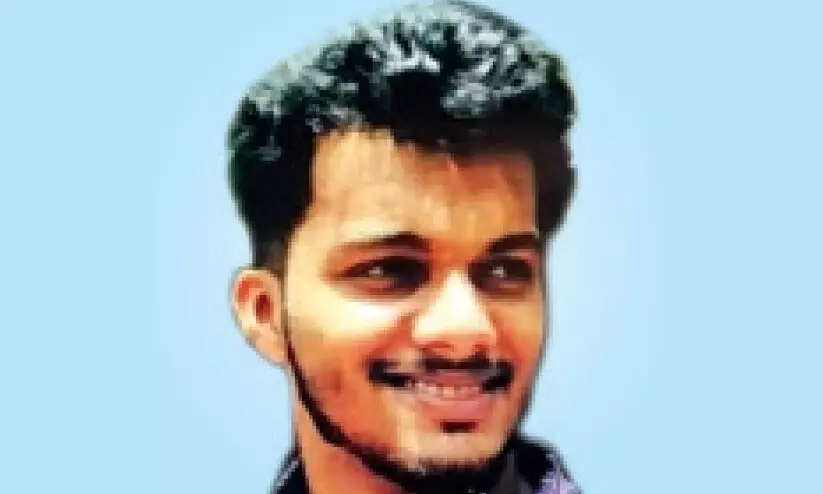 കാ​റി​ടി​ച്ച് പ​രി​ക്കേ​റ്റ വി​ദ്യാ​ർ​ഥി മ​രി​ച്ചു