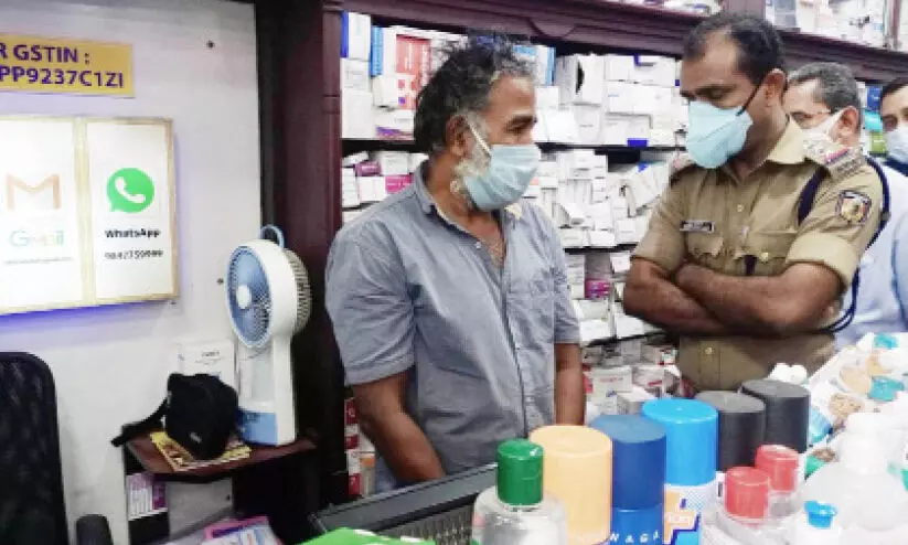 കുപ്രസിദ്ധ മോഷ്ടാവിനെ കസ്റ്റഡിയിൽ വാങ്ങി കുപ്രസിദ്ധ മോഷ്ടാവിനെ കസ്റ്റഡിയിൽ വാങ്ങി