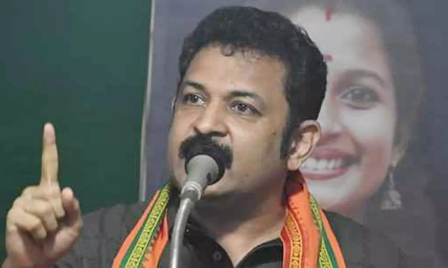 ഞാനും ചാണകം, നിങ്ങളും ചാണകം, നമ്മൾ എല്ലാം ചാണകം -ചാണകസംഘി വിളിയിൽ സന്തോഷമെന്ന് നടൻ കൃഷ്ണകുമാർ