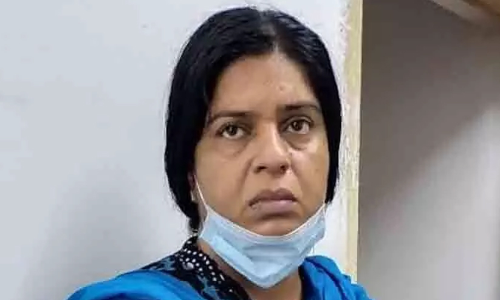 മു​ക്കു​പ​ണ്ടം പ​ണ​യം​െ​വ​ച്ച്​ 1.69 കോ​ടി ത​ട്ടി​യ സം​ഭ​വം: പ്ര​തി​ക്ക് മ​ണി​ചെ​യി​ന്‍ ഇ​ട​പാ​ടും