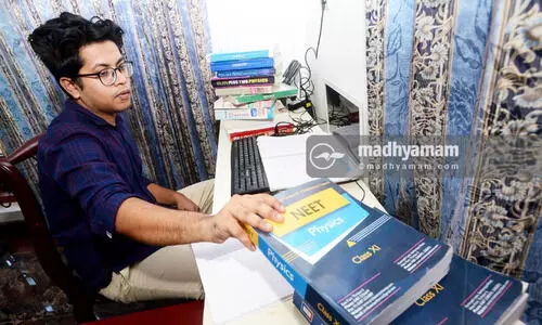 ഇരുളും വെളിച്ചവും: എം.ബി.ബി.എസ് വിദ്യാർഥി ദിൽഷാ​ന്‍റെ മനക്കരുത്തിന്‍റെ കഥ