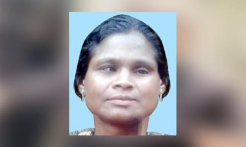 അ​ര്‍ബു​ദ​ബാ​ധി​ത​യാ​യി മ​രി​ച്ച ആ​ദി​വാ​സി യു​വ​തി​യു​ടെ മൃ​ത​ദേ​ഹം സം​സ്ക​രി​ക്കാ​ൻ സ്ഥ​ല​മി​ല്ലാ​തെ കു​ടും​ബം