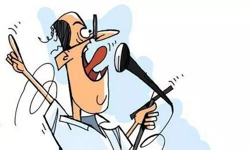 ഓ​ട്ടോ, ബൈക്ക്​, മൊബൈൽ ഫോൺ... വീറ് കൂടിയപ്പോൾ വൻ പന്തയം; അടങ്ങിയപ്പോൾ പന്തയവസ്​തുക്കൾ തിരികെ നൽകി