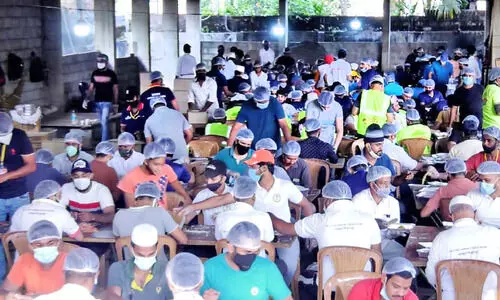 ബിരിയാണി ചലഞ്ച് വൻ ഹിറ്റ്​; 16 ലക്ഷം രൂപ നൽകി നാട്ടുകാ​ർ