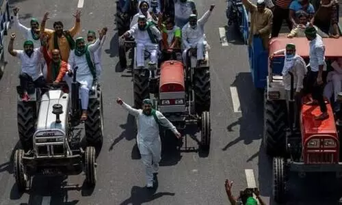 കർഷക പ്രക്ഷോഭത്തിൽ അണിചേരാൻ നാസിക്കിൽനിന്ന്​ ഡൽഹിയിലേക്ക്​ വാഹനജാഥ