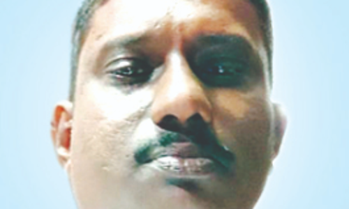 ബൈ​ക്കും പി​ക്ക​പ് വാ​നും   കൂ​ട്ടി​യി​ടി​ച്ച് ഒ​രാ​ള്‍ മ​രി​ച്ചു