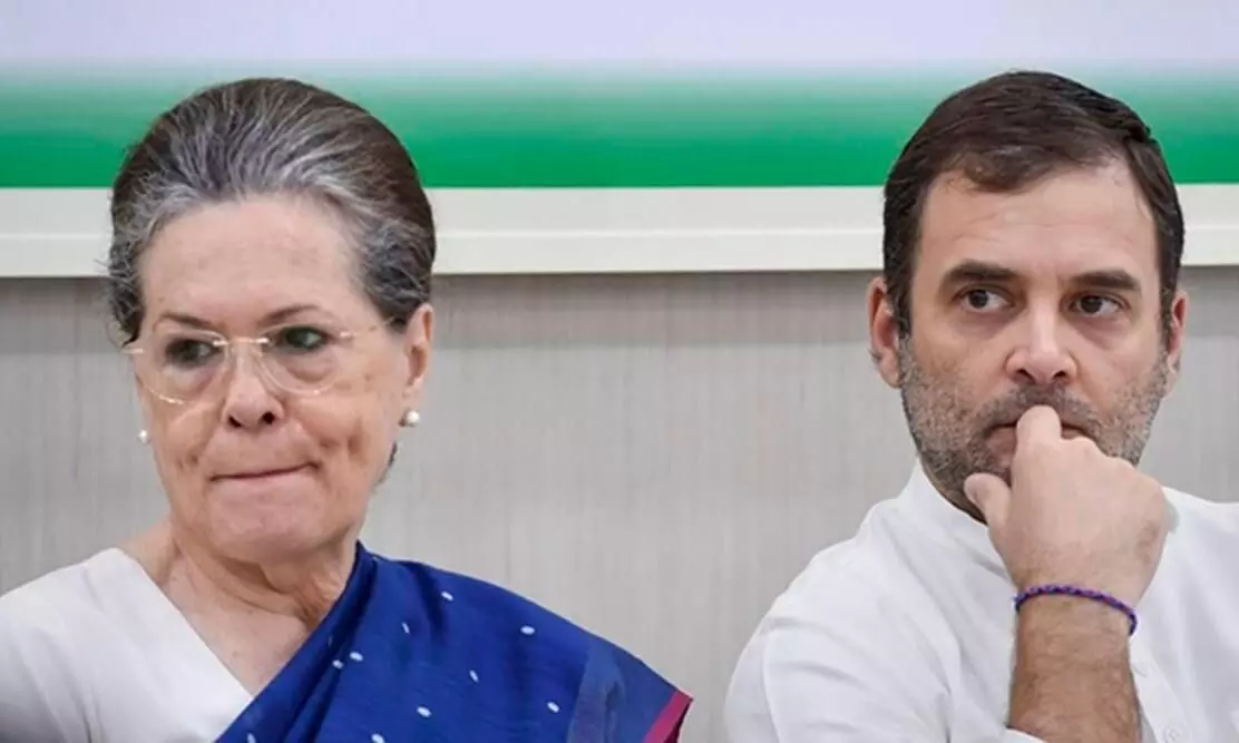 കോൺഗ്രസിനുള്ളിലെ സംഘർഷം: ഹൈകമാൻഡ് പ്രതിക്കൂട്ടിൽ കോൺഗ്രസിനുള്ളിലെ സംഘർഷം: ഹൈകമാൻഡ് പ്രതിക്കൂട്ടിൽ