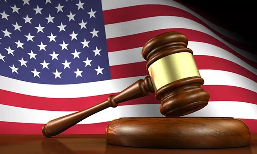 മകന്റെ അശ്ലീല വിഡിയോ ശേഖരം രക്ഷിതാക്കൾ നശിപ്പിച്ചു; 55 ലക്ഷം നഷ്ടപരിഹാരം നൽകാൻ കോടതി ഉത്തരവ് മകന്റെ അശ്ലീല വിഡിയോ ശേഖരം രക്ഷിതാക്കൾ നശിപ്പിച്ചു; 55 ലക്ഷം നഷ്ടപരിഹാരം നൽകാൻ കോടതി ഉത്തരവ്