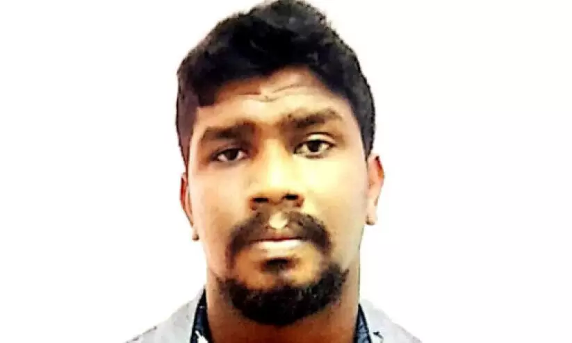 അയൽവാസികളെ തലയ്ക്കടിച്ച് കൊലപ്പെടുത്താൻ ശ്രമിച്ച യുവാവ് പിടിയിൽ അയൽവാസികളെ തലയ്ക്കടിച്ച് കൊലപ്പെടുത്താൻ ശ്രമിച്ച യുവാവ് പിടിയിൽ
