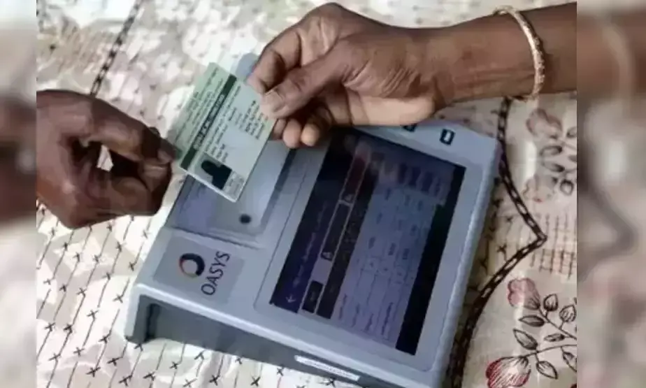 തമിഴ്നാട്ടിൽ പുതുവർഷ സമ്മാനം; എല്ലാ റേഷൻ കാർഡിനും 2500 രൂപയും സാധനങ്ങളും തമിഴ്നാട്ടിൽ പുതുവർഷ സമ്മാനം; എല്ലാ റേഷൻ കാർഡിനും 2500 രൂപയും സാധനങ്ങളും