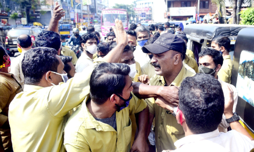 ഇലക്​ട്രിക്​ ഓ​ട്ടോകളെ വീണ്ടും തടഞ്ഞു; സംഘർഷം