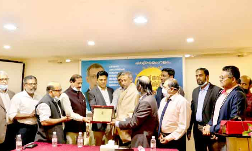 അസ്ഹർ പുള്ളിയിലിന് പ്രവാസിസമൂഹം യാത്രയയപ്പ് നൽകി