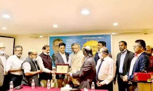 അസ്ഹർ പുള്ളിയിലിന് പ്രവാസിസമൂഹം യാത്രയയപ്പ് നൽകി