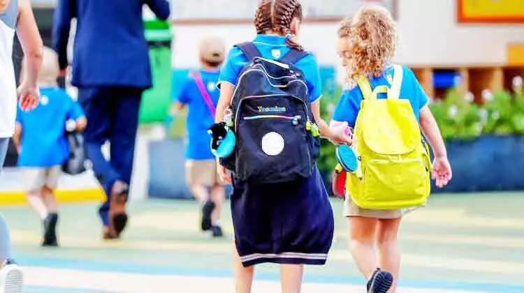 പുതിയ ടേം ജനുവരി മൂന്നു മുതൽ; അബൂദബിയിൽ സുരക്ഷ നടപടികൾ പ്രഖ്യാപിച്ചു: സ്കൂളുകളിൽ തിരികെയെത്താൻ കോവിഡ് നെഗറ്റിവ് സർട്ടിഫിക്കറ്റ് നിർബന്ധമാക്കി