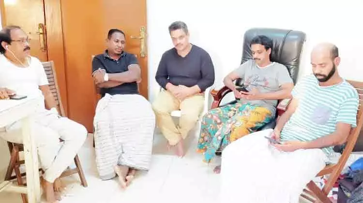 പ്രതീക്ഷിക്കാതെ യാത്രാവിലക്ക്; യു.എ.ഇയില് കുടുങ്ങിയത് നിരവധിപേർ പ്രതീക്ഷിക്കാതെ യാത്രാവിലക്ക്; യു.എ.ഇയില് കുടുങ്ങിയത് നിരവധിപേർ