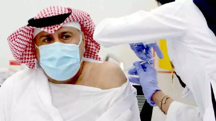 വാക്സിൻ ആദ്യ ഡോസെടുത്തവർക്ക് പ്രശ്നങ്ങളൊന്നുമില്ലെന്ന് ആരോഗ്യ മന്ത്രാലയം വാക്സിൻ ആദ്യ ഡോസെടുത്തവർക്ക് പ്രശ്നങ്ങളൊന്നുമില്ലെന്ന് ആരോഗ്യ മന്ത്രാലയം