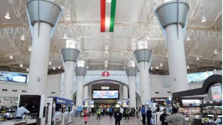 വിമാനത്താവളം അടക്കൽ: ആശങ്കയിൽ കുവൈത്തിലെ പ്രവാസികൾ വിമാനത്താവളം അടക്കൽ: ആശങ്കയിൽ കുവൈത്തിലെ പ്രവാസികൾ