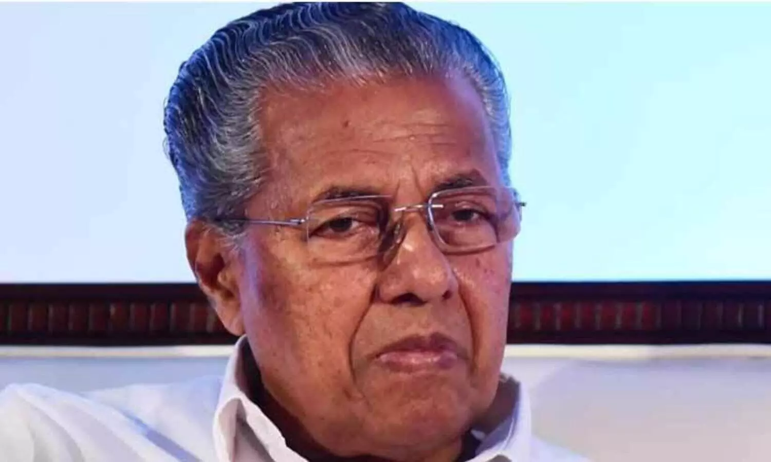 ഗവർണർക്കെതിരെ സി.പി.എം; മുഖ്യമന്ത്രി പരസ്യമായി പ്രതികരിച്ചില്ല