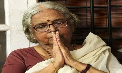 പെയ്​തൊഴിഞ്ഞു, കവിതയിലെ നവകാൽപനികധാര