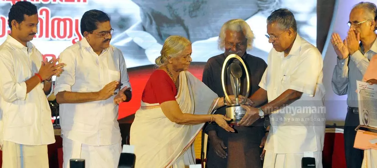 പെയ്തൊഴിഞ്ഞു...