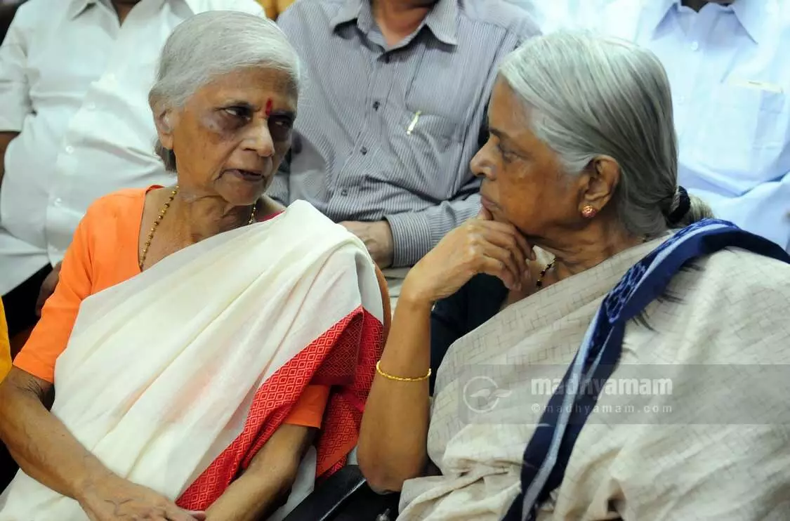 പെയ്തൊഴിഞ്ഞു...