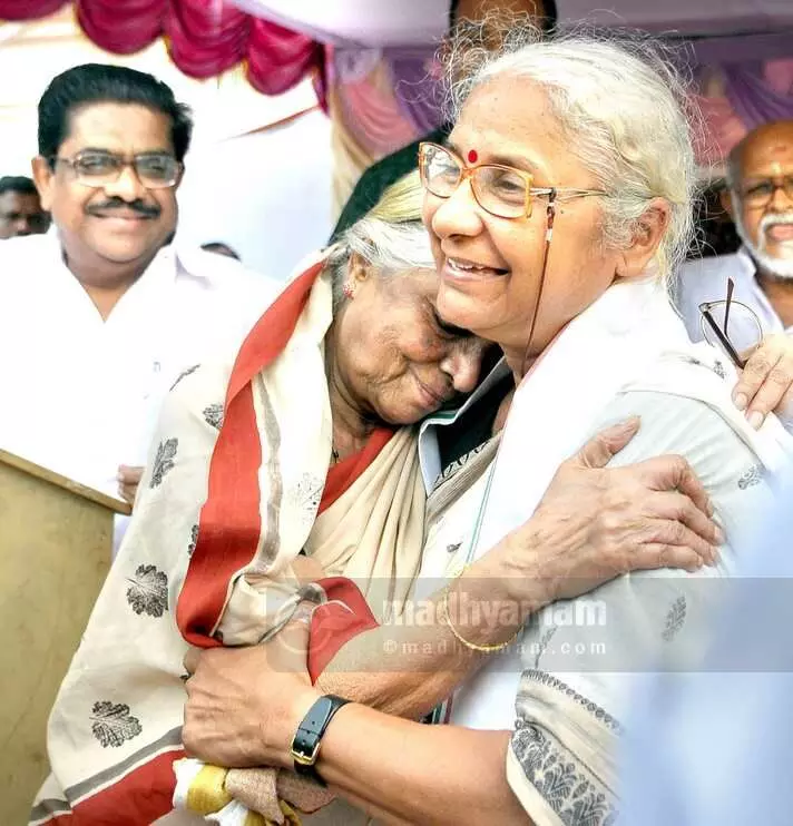 പെയ്തൊഴിഞ്ഞു...