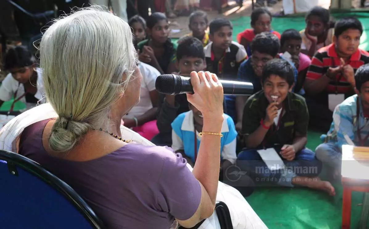 പെയ്തൊഴിഞ്ഞു...