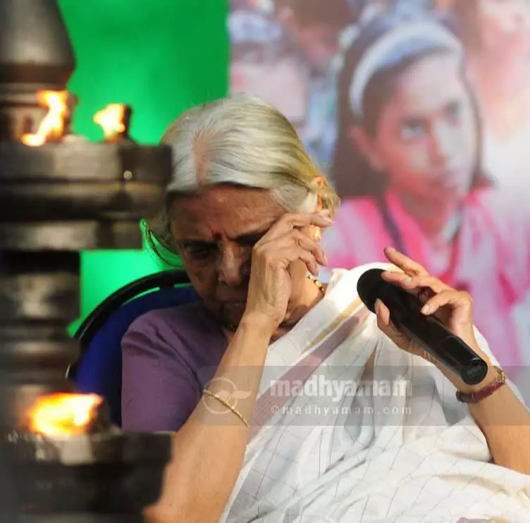 പെയ്തൊഴിഞ്ഞു...