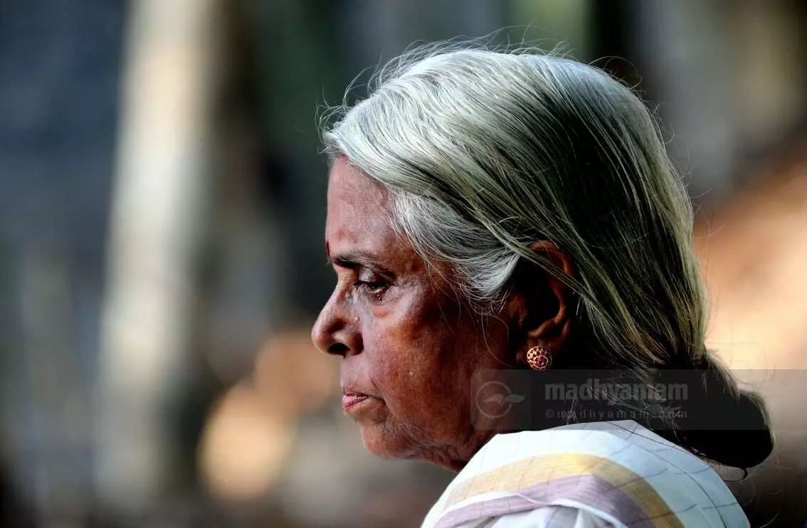 പെയ്തൊഴിഞ്ഞു...