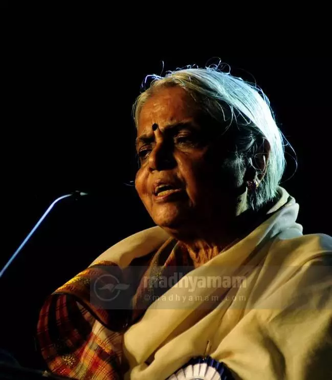 പെയ്തൊഴിഞ്ഞു...