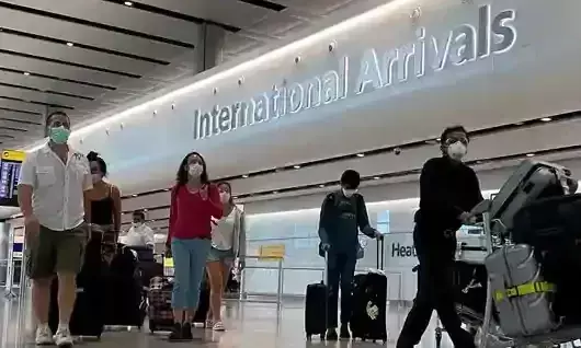 യു.കെയിൽ നിന്ന് ഇന്ത്യയിലെത്തിയ 16 പേർക്ക് കോവിഡ്; പുതിയ വൈറസുണ്ടോയെന്നറിയാൻ വിദഗ്ധ പരിശോധന യു.കെയിൽ നിന്ന് ഇന്ത്യയിലെത്തിയ 16 പേർക്ക് കോവിഡ്; പുതിയ വൈറസുണ്ടോയെന്നറിയാൻ വിദഗ്ധ പരിശോധന