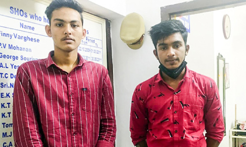 പെൺകുട്ടിയുടെ ആത്മഹത്യ: യുവാക്കൾ അറസ്റ്റിൽ പെൺകുട്ടിയുടെ ആത്മഹത്യ: യുവാക്കൾ അറസ്റ്റിൽ