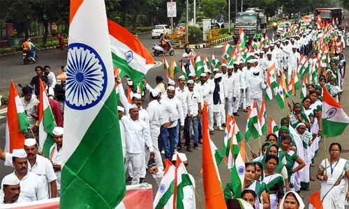 സ്ഥാപക ദിനത്തിൽ തിരംഗ യാത്രയുമായി കോൺഗ്രസ്; കർഷകർക്ക് ഐക്യദാര്‍ഢ്യം