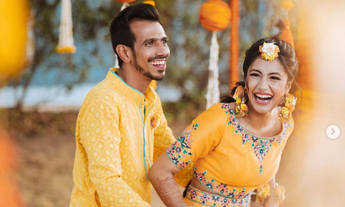 മഞ്ഞയിൽ കുളിച്ച്​..... ഹൽദി ആഘോഷത്തി​െൻറ ചിത്രങ്ങൾ പങ്കുവെച്ച് യുസ്​വേന്ദ്ര​ ചാഹൽ