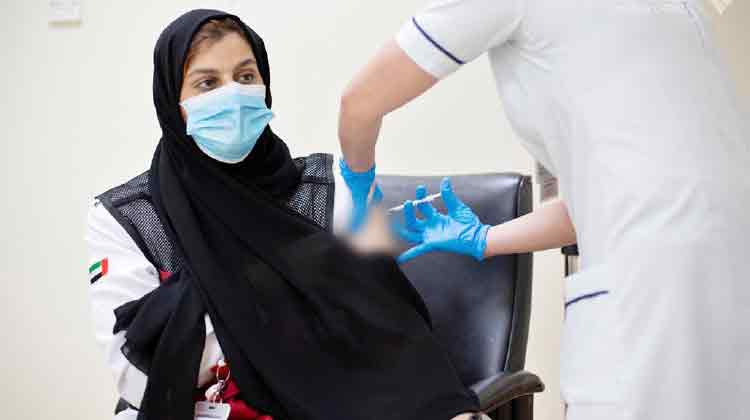 കോവിഡ് പ്രതിരോധം: വാക്സിൻ കാമ്പയിന് തുടക്കം: ദുബൈയിൽ ഫൈസർ വാക്സിൻ നൽകി തുടങ്ങി കോവിഡ് പ്രതിരോധം: വാക്സിൻ കാമ്പയിന് തുടക്കം: ദുബൈയിൽ ഫൈസർ വാക്സിൻ നൽകി തുടങ്ങി