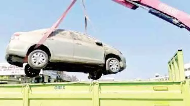 കാറുകൾ ഉപേക്ഷിക്കുന്നത് കൂടുന്നു: മുന്നറിയിപ്പുമായി മസ്കത്ത് നഗരസഭ കാറുകൾ ഉപേക്ഷിക്കുന്നത് കൂടുന്നു: മുന്നറിയിപ്പുമായി മസ്കത്ത് നഗരസഭ