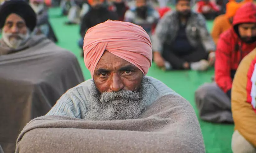 കുത്തകകൾ പാടത്തേക്ക്; കർണാടകയിലെ കർഷകരുമായി റിലയൻസ് കരാർ കുത്തകകൾ പാടത്തേക്ക്; കർണാടകയിലെ കർഷകരുമായി റിലയൻസ് കരാർ