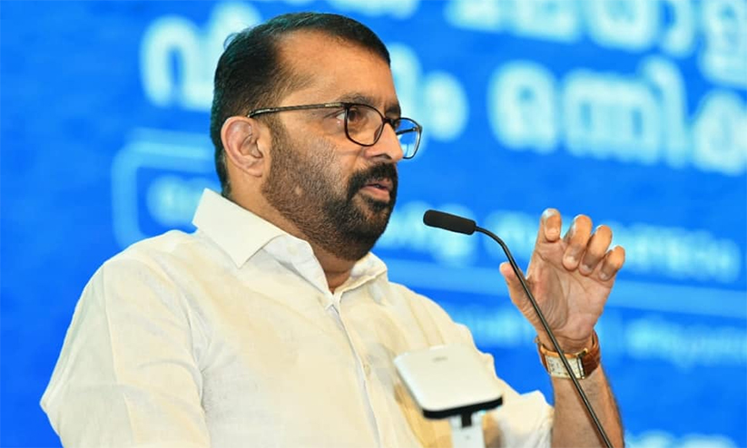 ഡോളർ കടത്ത്: സ്പീക്കറുടെ അസി. പ്രൈവറ്റ് സെക്രട്ടറിയെ ഇന്ന് ചോദ്യം ചെയ്യും ഡോളർ കടത്ത്: സ്പീക്കറുടെ അസി. പ്രൈവറ്റ് സെക്രട്ടറിയെ ഇന്ന് ചോദ്യം ചെയ്യും