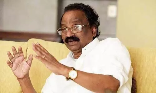 സു​കു​മാ​ര​ൻ നാ​യ​ർ ഏ​തു​ രാ​ഷ്​ട്രീ​യ​പാ​ർ​ട്ടി​യി​ലാ​ണെ​ന്ന്​ വ്യക്​തമാക്കണം –എ.കെ. ബാലൻ