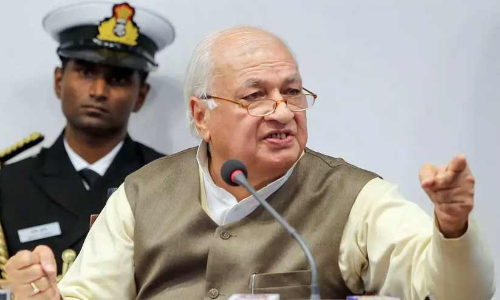 പാർട്ടി ഇടനാഴികളിൽ അധികാര ഭിക്ഷയാചിച്ചയാൾ; ഗവർണർക്കെതിരെ രൂക്ഷ വിമർശനവുമായി ജനയുഗം