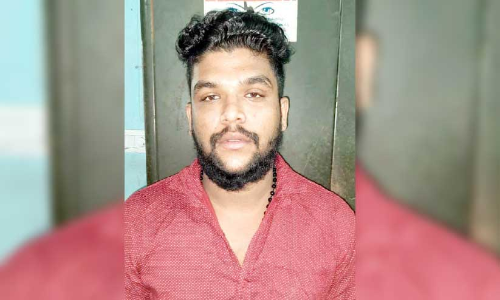 നി​ര​വ​ധി കേ​സു​ക​ളി​ലെ പ്ര​തി​യെ കാ​പ്പ​ ചു​മ​ത്തി നാ​ടു​ക​ട​ത്തി