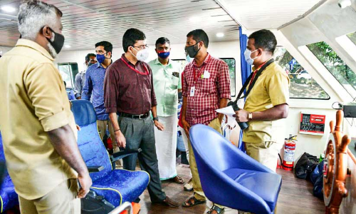 അതിവേഗ എ.സി ബോട്ട്​ സർവിസിന്​ തുടക്കം