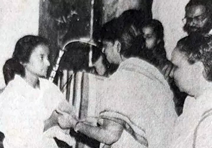 കരാ​ട്ടേ കളരിയിൽ പോരാളിയായെത്തിയ സുഗതകുമാരി ടീച്ചറെ സ്​മരിച്ച്​ കോക്കല്ലൂർ